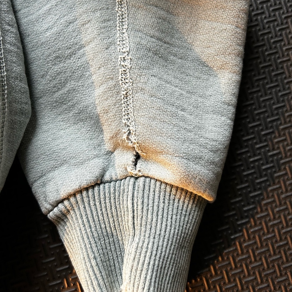Distressed Sweater - Picture 3 of 3